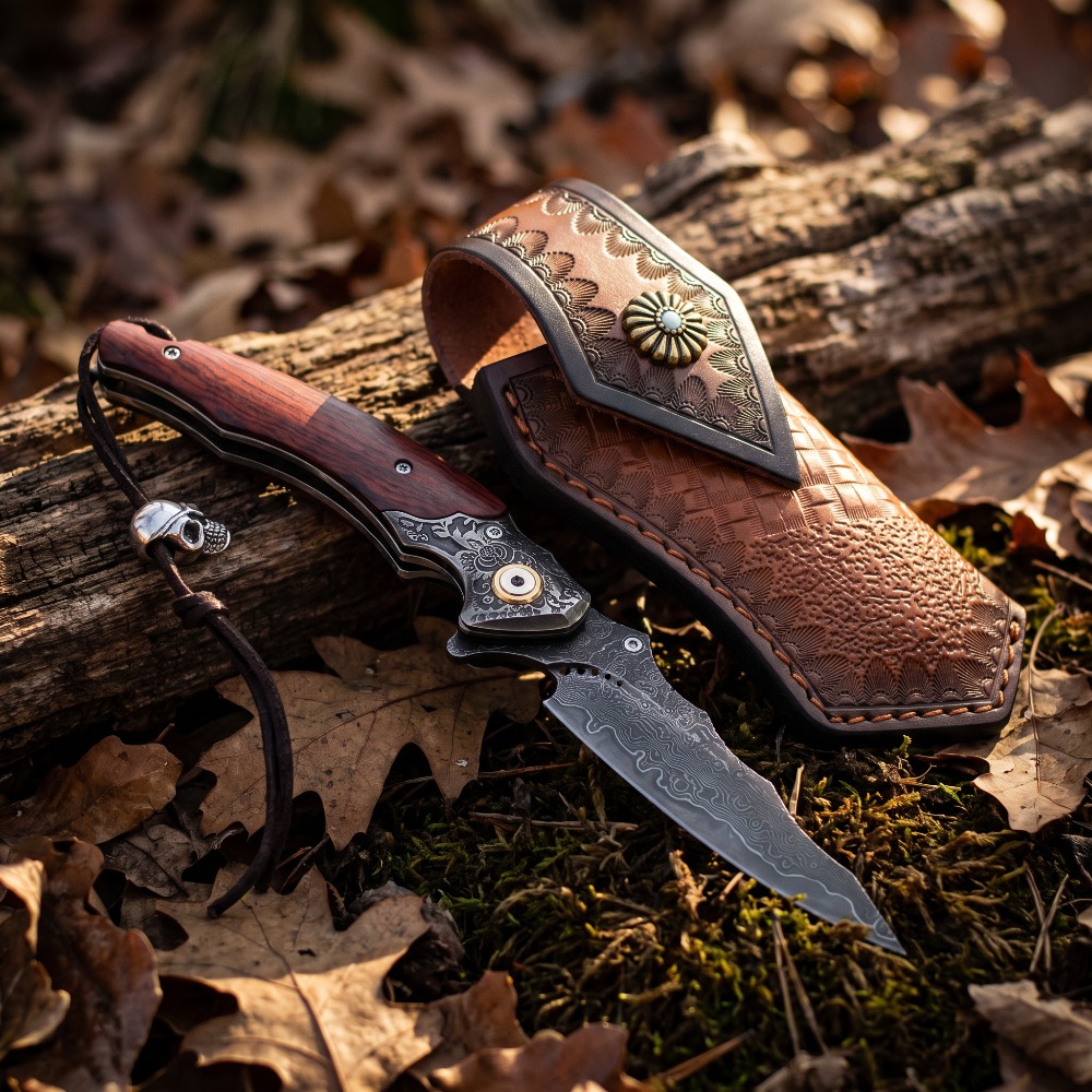 Vintage Collectible Knives - Vintage gegraveerd vouwmes met Damascus patroon